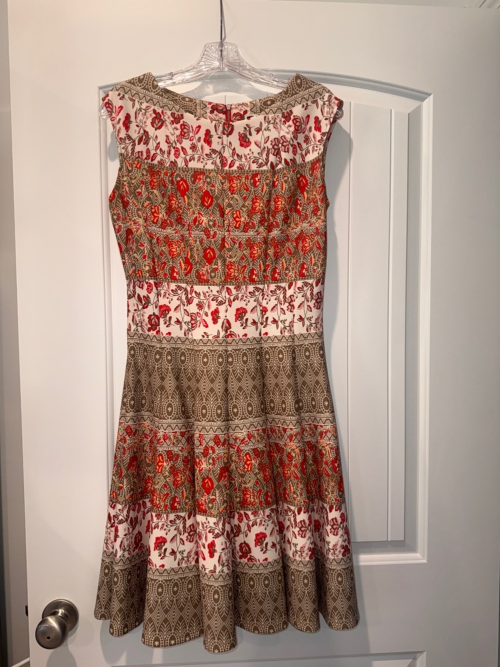 Julian Taylor Red and Beige Patterned Sleeveless Midi Dress
